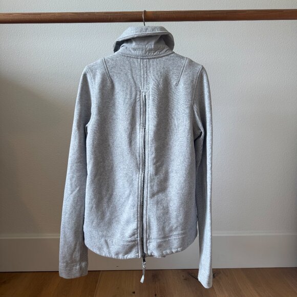 ✨ Lululemon En Route Jacket – Light Grey  Size 8–10 (No Tag) Excellent Condition - Picture 5 of 15